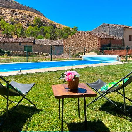 Hotel Rural La Huerta Montejo de la Vega de la Serrezuela ภายนอก รูปภาพ