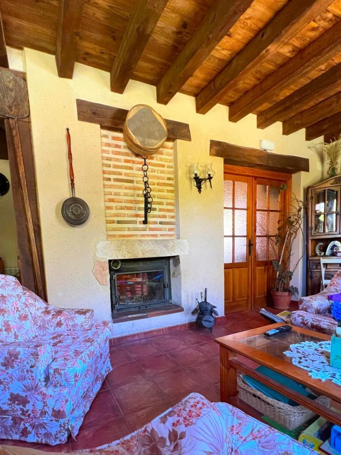 Hotel Rural La Huerta Montejo de la Vega de la Serrezuela ภายนอก รูปภาพ