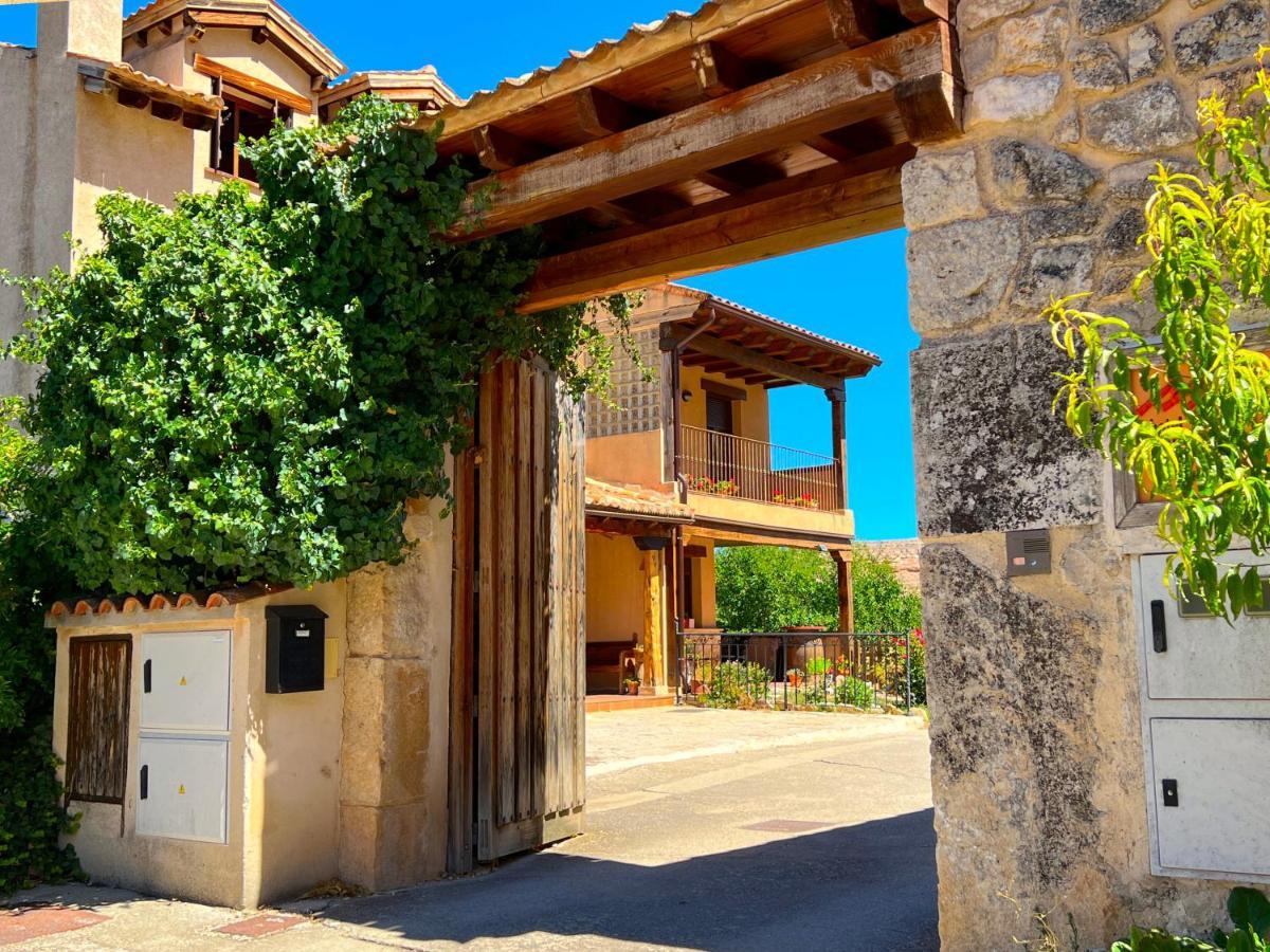Hotel Rural La Huerta Montejo de la Vega de la Serrezuela ภายนอก รูปภาพ
